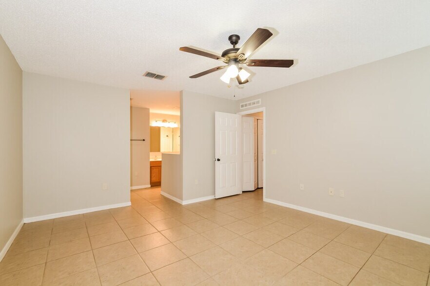 Building Photo - 2961 Elbib Dr