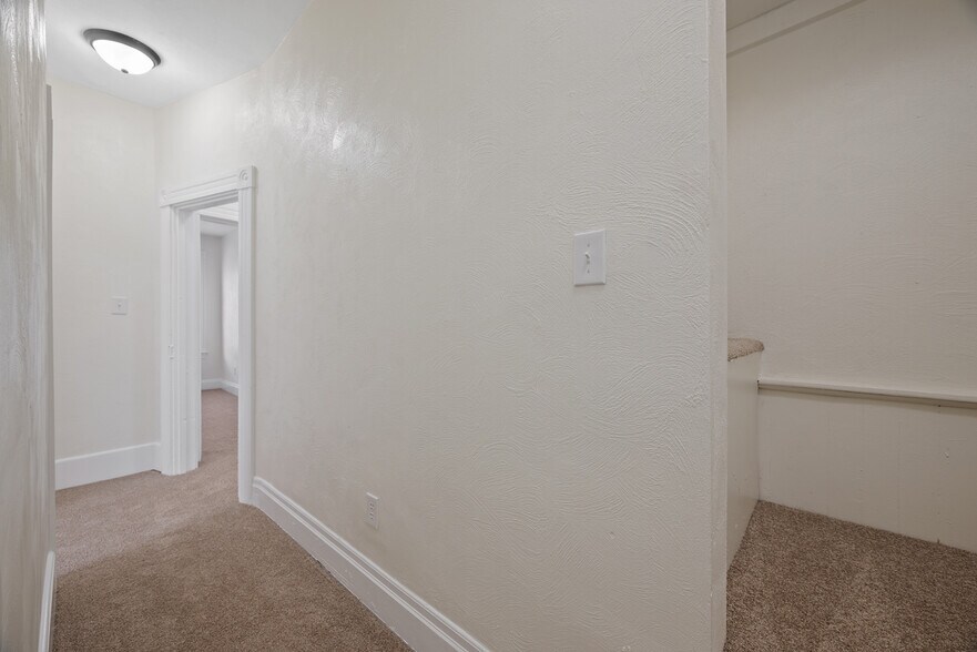 Building Photo - 503 3rd Ave