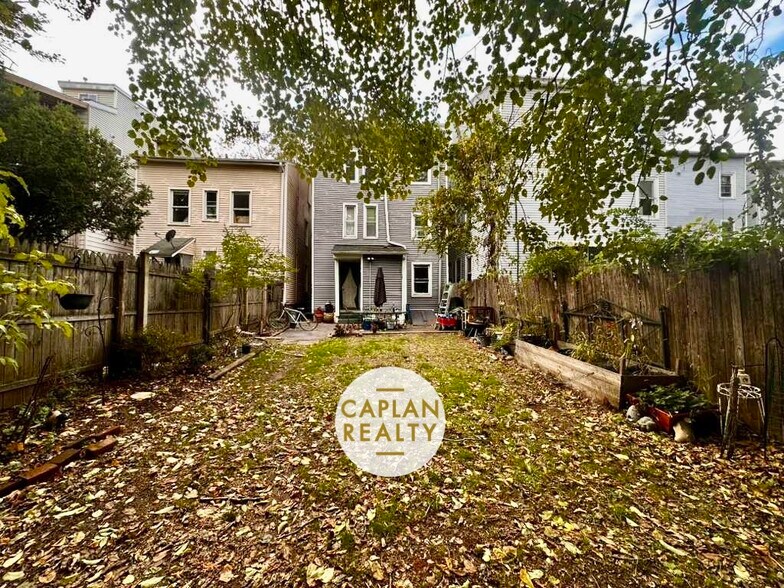 Building Photo - 535 East St