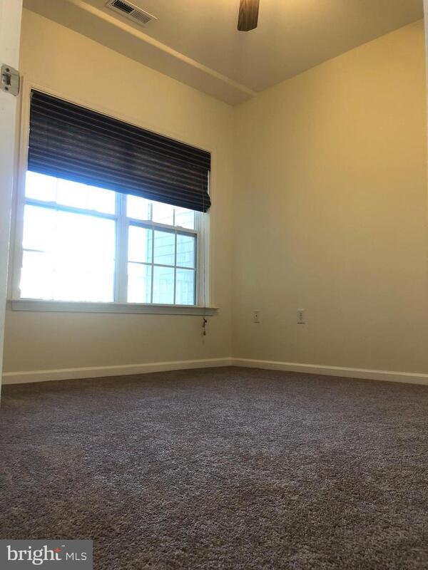 Building Photo - 17432 Slipper Shell Way