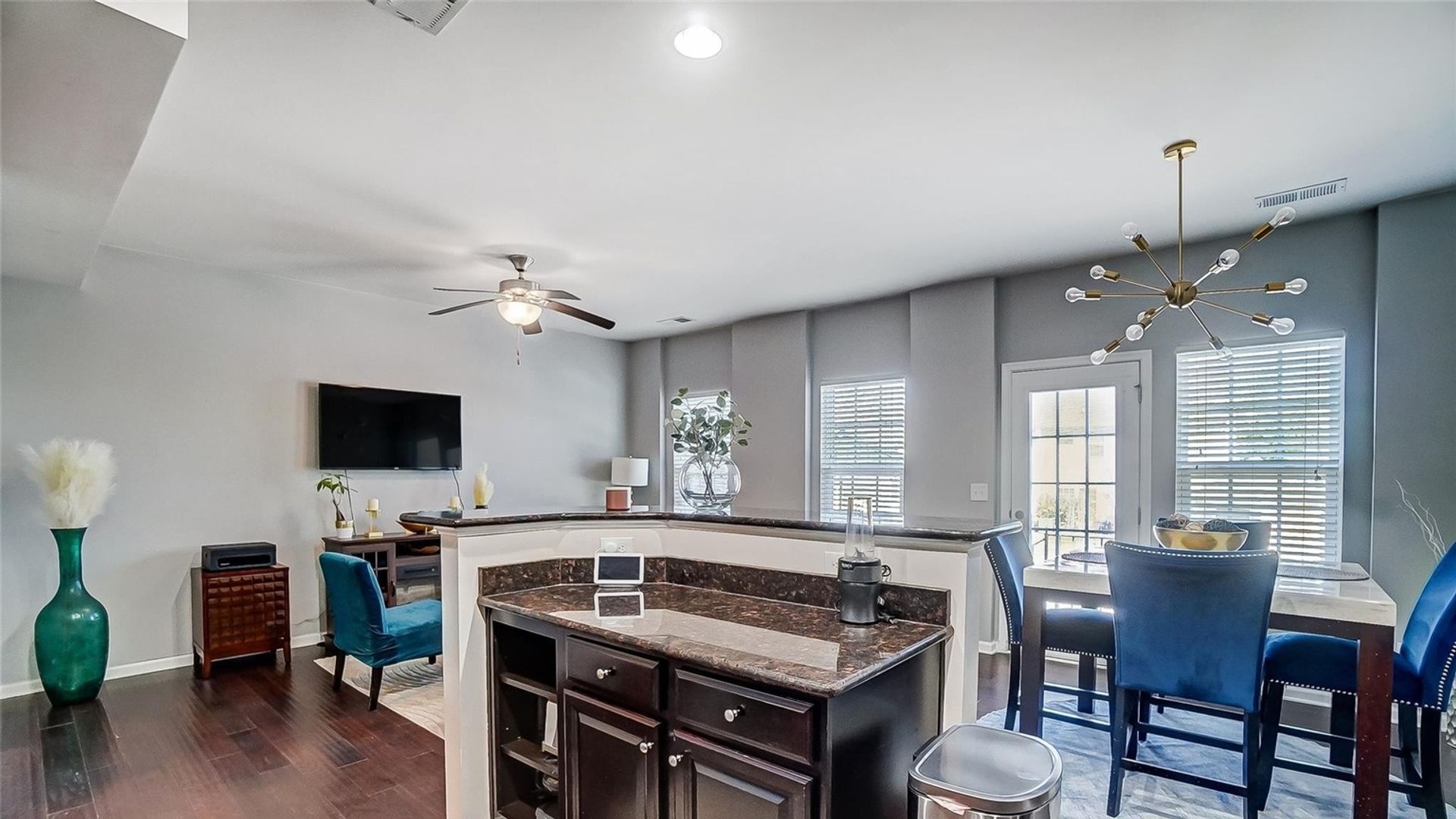 Building Photo - 6402 Terrace View Ct