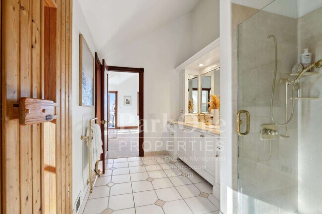 Building Photo - Short term, furnished possible for this magnificent home.