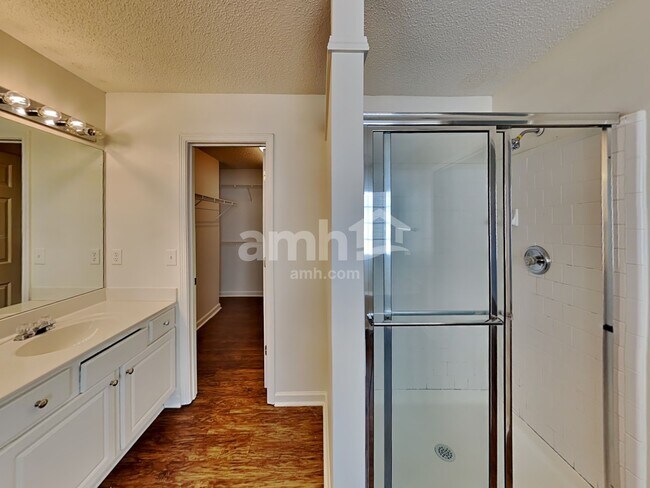 Building Photo - 4505 Glenaire Dr NW