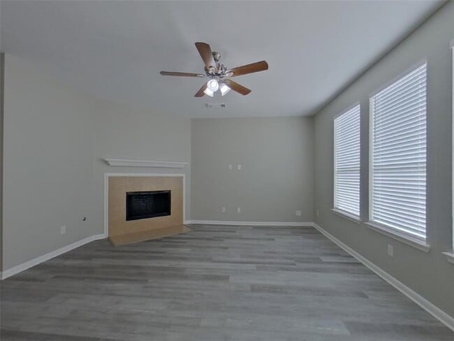 Building Photo - 7526 Oakwood Canyon Dr