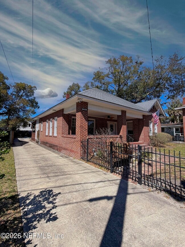 Building Photo - 3323 Park St