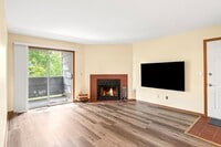 Building Photo - Remodeled 1 bed, 1 bath Gunbarrel Condo! Available NOW!