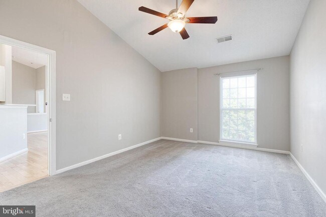 Building Photo - 3021 Hunting Ridge Dr