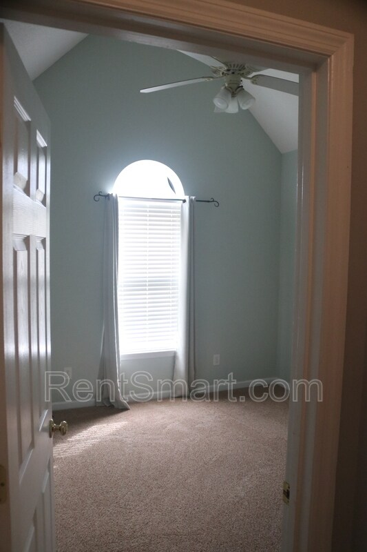 Building Photo - 624 Dunloe Cir