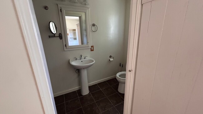 Building Photo - 22148 Crystal Falls Dr W