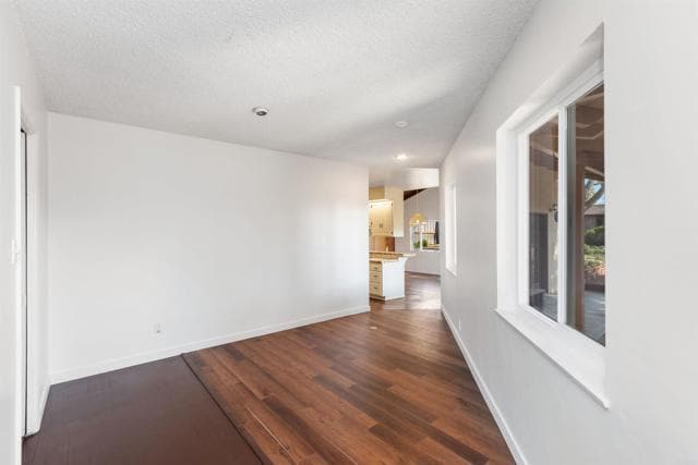Building Photo - 513 Canyon Dr