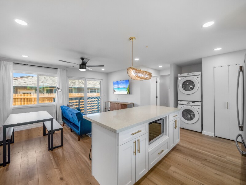 Building Photo - 338 Kalama St