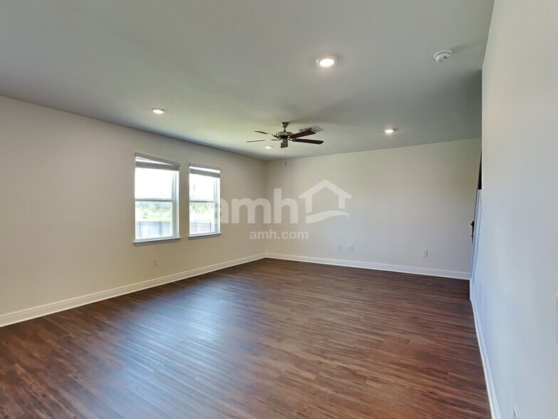 Building Photo - 14608 Cedar Ml Dr