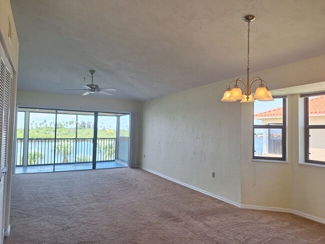 Building Photo - BOUCHELLE ISLAND - RIVERFRONT 2BR 2BA CONDO!!