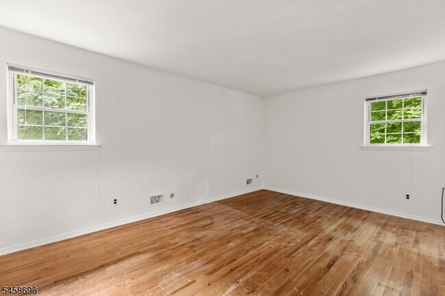 Building Photo - 88 Poplar St