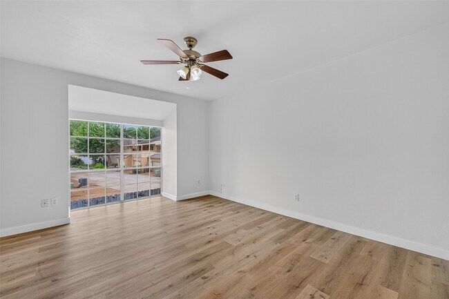 Building Photo - 12633 Memorial Dr