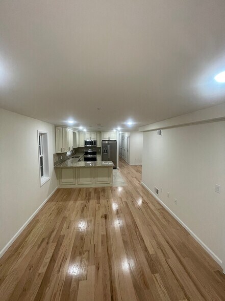 Building Photo - 26 Stuyvesant Ave