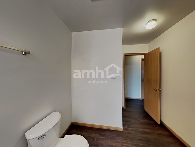 Building Photo - 370 Brink Drive