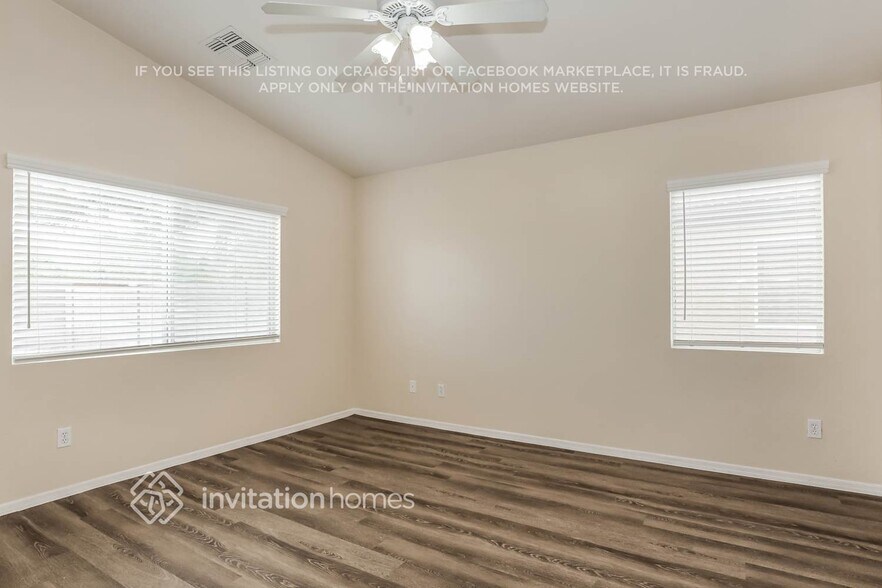 Building Photo - 3463 S 162nd Ave