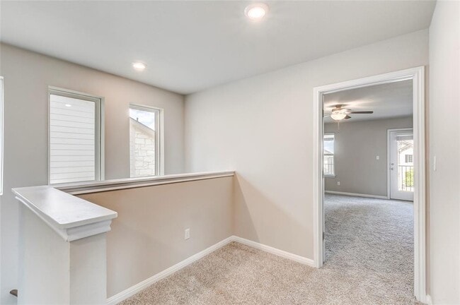 Building Photo - 218 Glass Mountains Wy