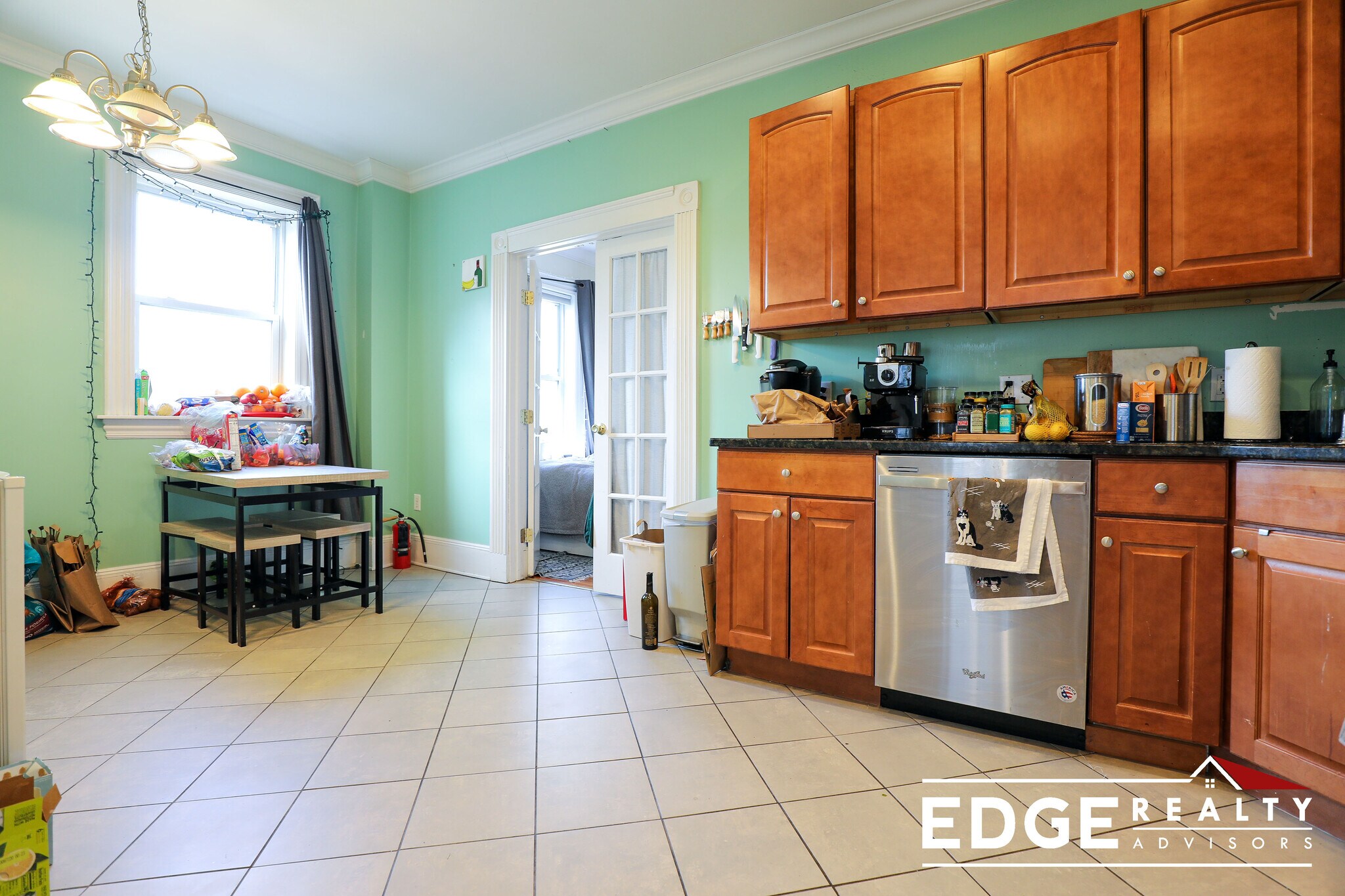 Building Photo - 12 Sutherland Rd