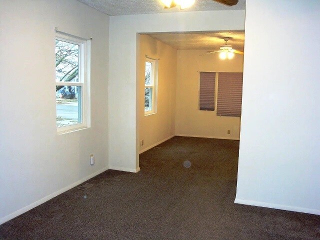 Building Photo - 609 W Market St