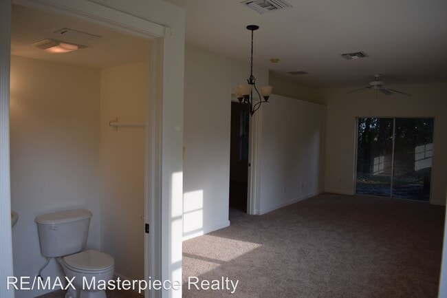 Building Photo - 4 br, 2.5 bath House - 2709 Creekside Dr