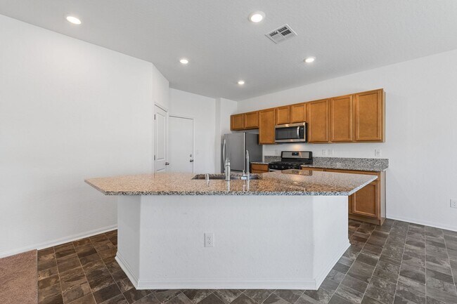 Building Photo - Modern 3-Bedroom + Loft Near VA Hospital