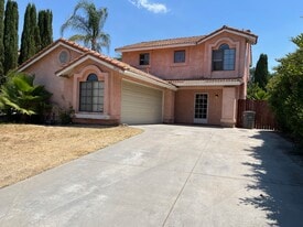 Building Photo - 39760 Rustic Glen Dr
