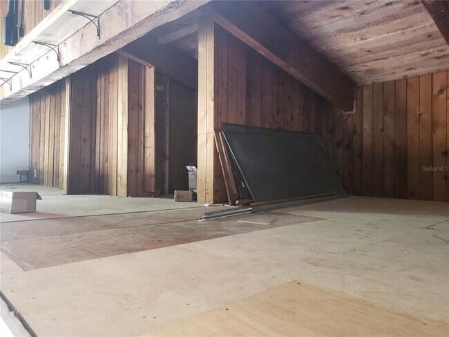 Building Photo - 205 Fairway Dr.