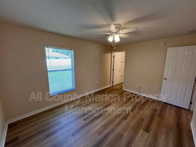 Building Photo - 520 Marion Oaks Ln