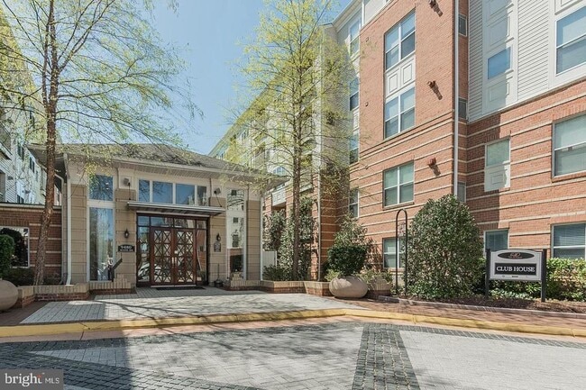 Building Photo - 2791 Centerboro Dr