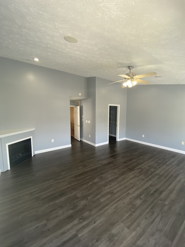 Building Photo - 8025 Brookstone Ct