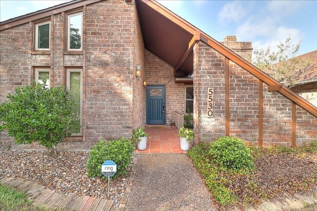 Building Photo - 5530 Tahoe Cir