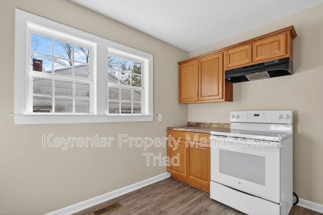 Building Photo - 1106 Sykes Ave