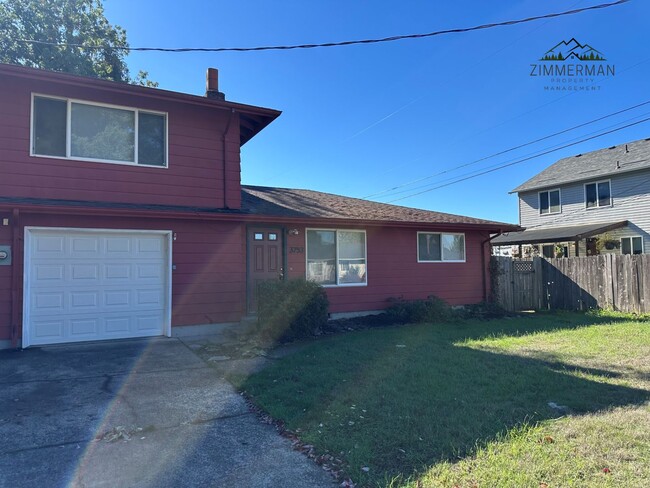 Primary Photo - 3793-3795 Redwood Dr