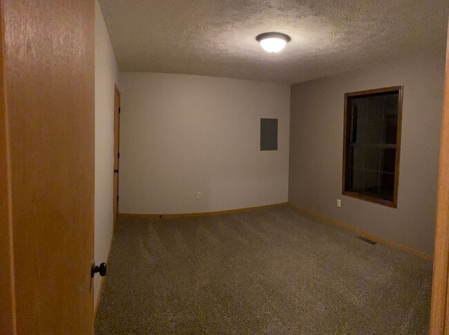 Building Photo - Coming Available Soon!!