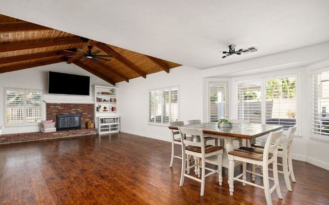 Building Photo - 13019 Queen Palm Ct