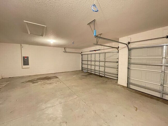 Building Photo - Bella Pointe-3641 Sail Harbor Dr Kissimmee...