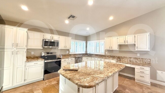 Building Photo - 2744 E Bighorn Ave