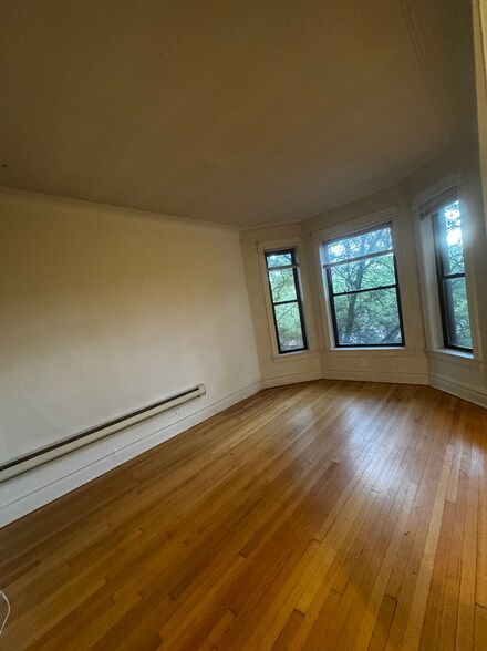 Building Photo - 2909 N Mildred Ave