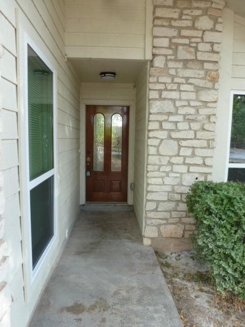 Building Photo - 8502 Slant Oak Dr