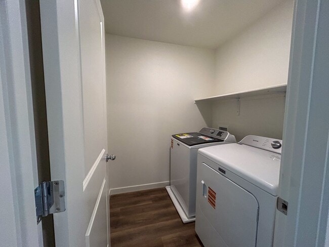 Building Photo - Welcome to this beautiful 4 Bedroom house you can call home!