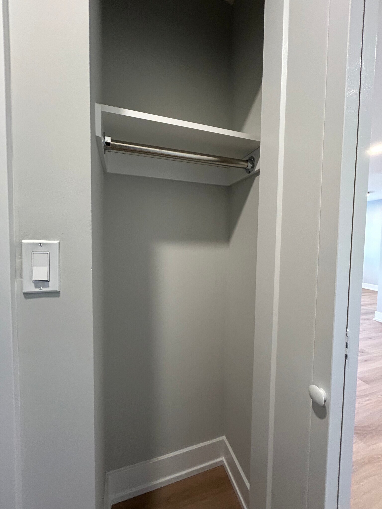 Building Photo - 540 W Aldine Ave