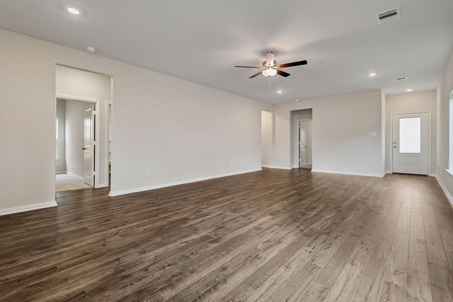 Building Photo - 15648 Plum Brk Dr