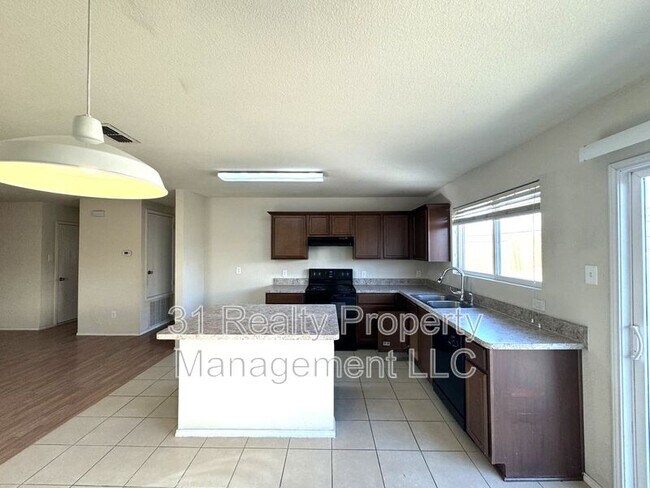 Building Photo - 1415 Swan Ridge Dr