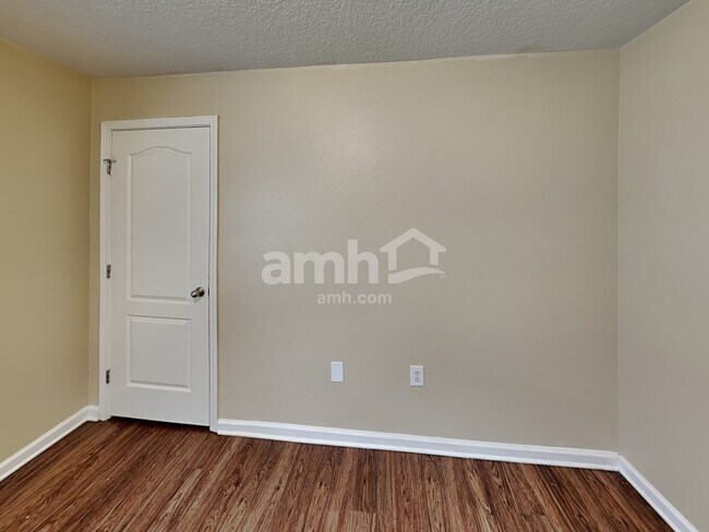 Building Photo - 6381 Louis Clark Ct