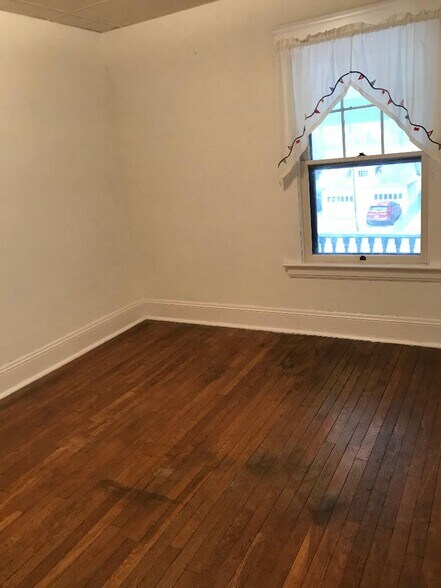 Bedroom 2 - 1136 Cook Ave