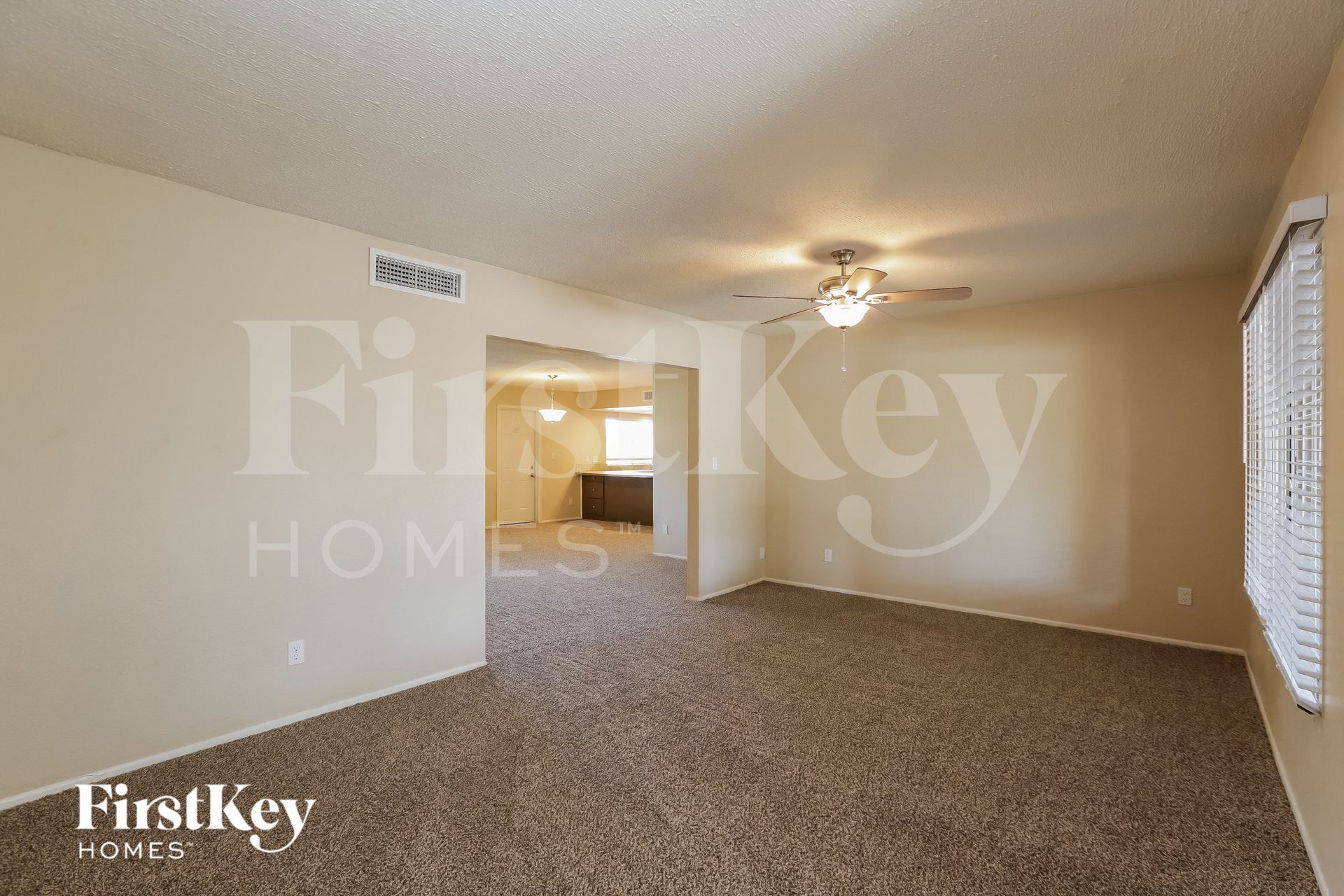 Building Photo - 10612 N 47th Dr