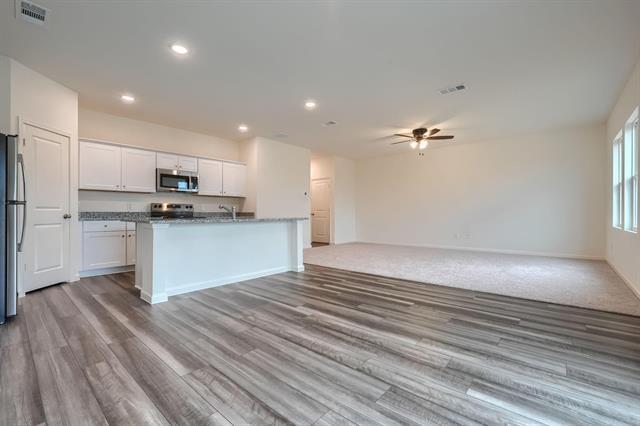 Building Photo - 14122 Emeric St