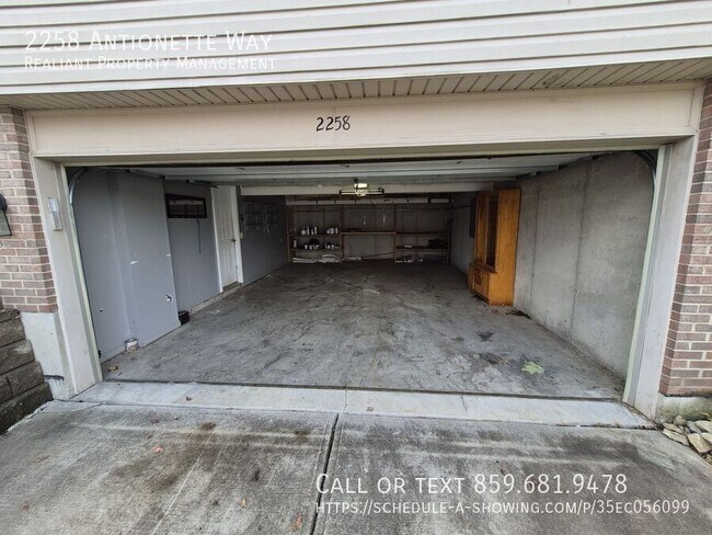 Building Photo - 2258 Antionette Way-